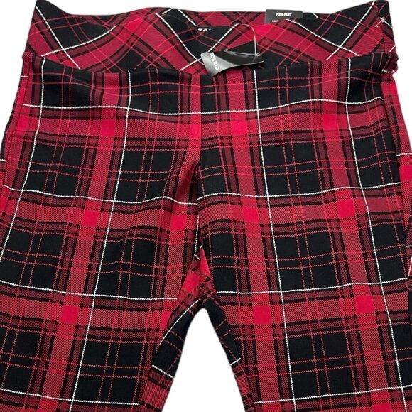 NEW Torrid Women's Plaid Pixie Pant Size 2R-2X Pull-on Red Black White Stretch - Picture 3 of 13
